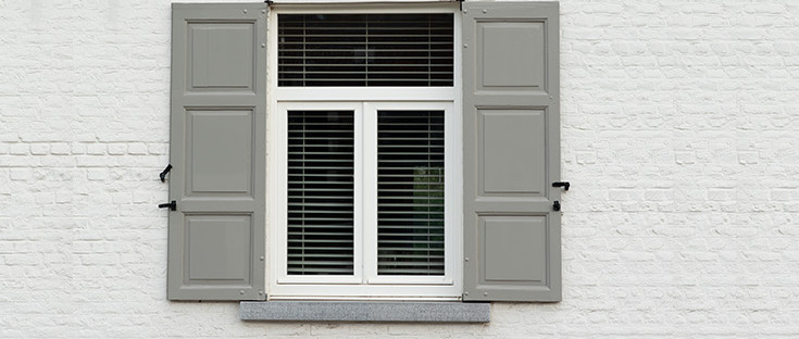 Fenster mit Holzläden